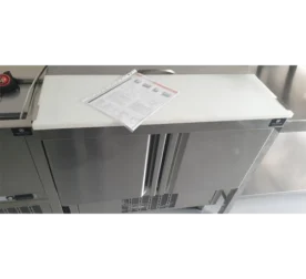 MESA FRIA 100 SALADETTE POLIETILENO Y TAPA INOX